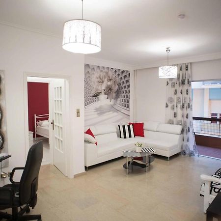 Cozy Apartment With Sea View Next To Marina Zeas Pireus Exteriör bild