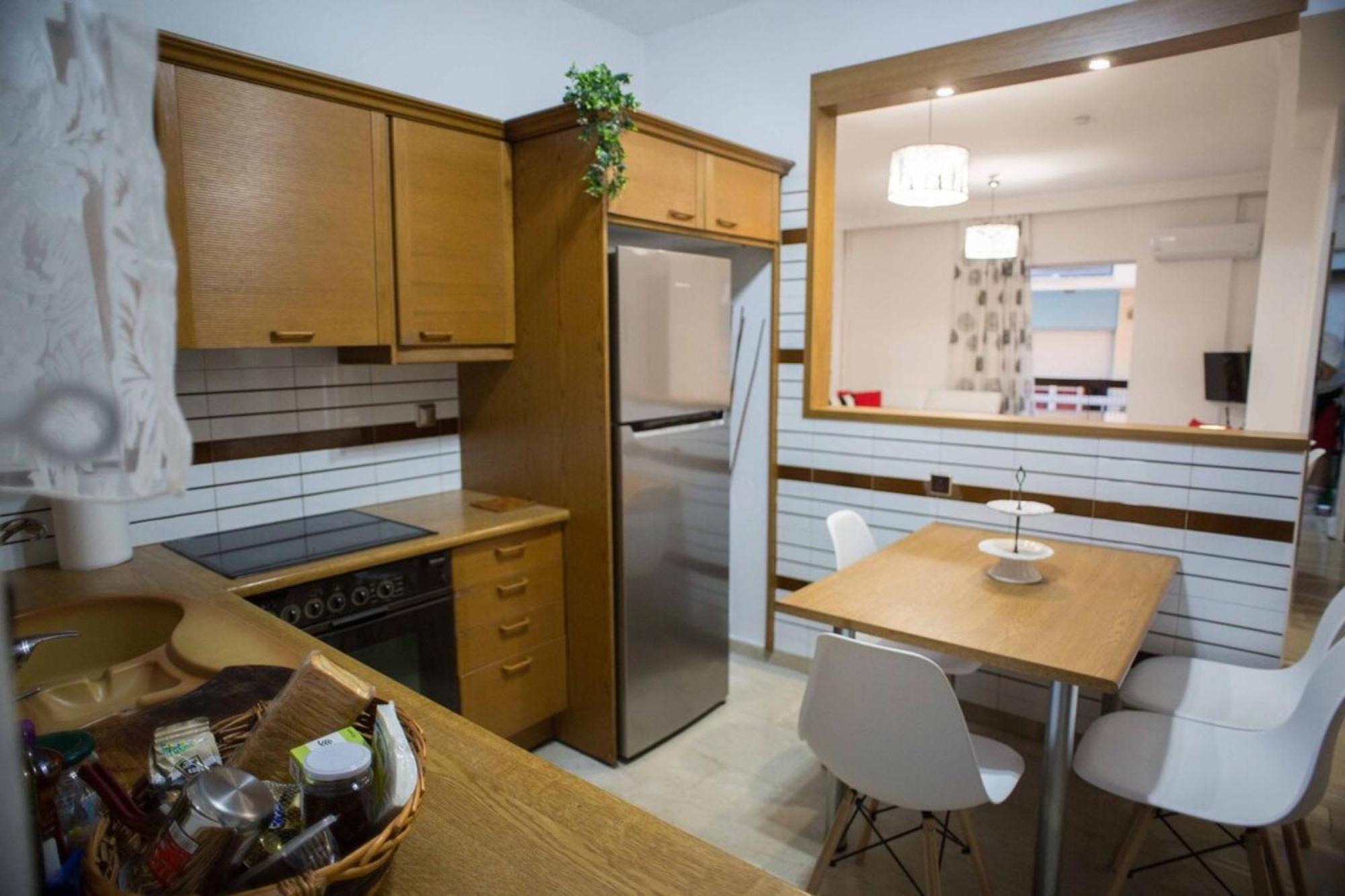 Cozy Apartment With Sea View Next To Marina Zeas Pireus Exteriör bild