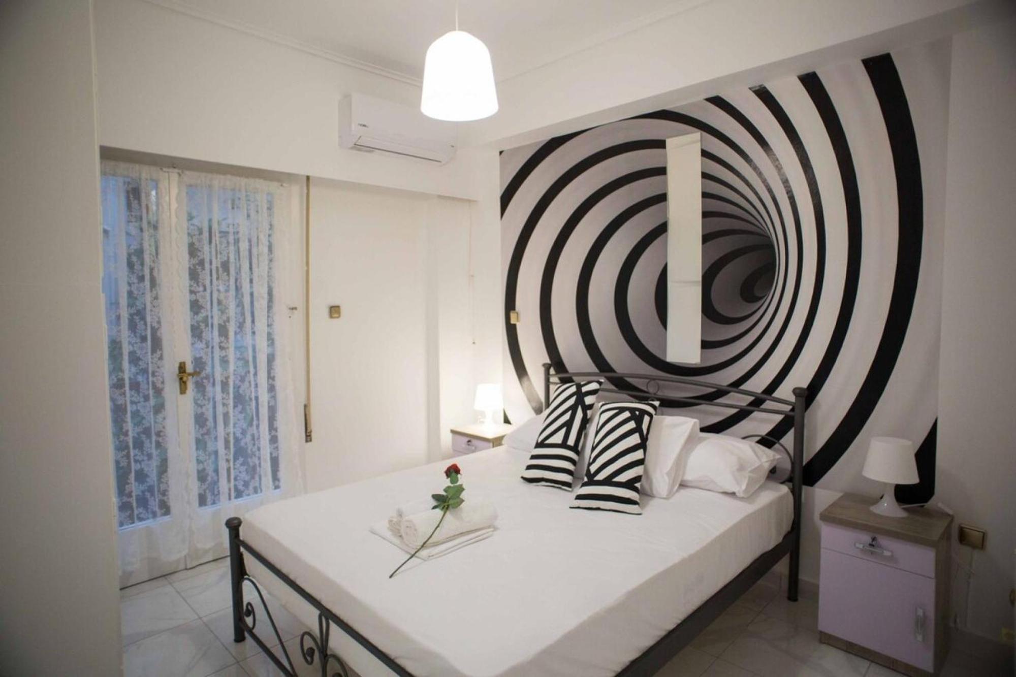 Cozy Apartment With Sea View Next To Marina Zeas Pireus Exteriör bild